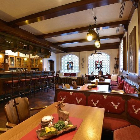 Hotel Kaiserpfalz Падерборн Экстерьер фото