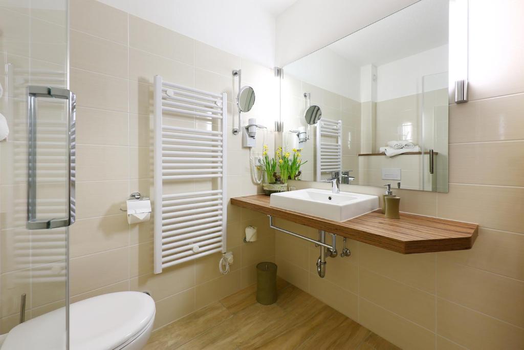 Hotel Kaiserpfalz Падерборн Номер фото